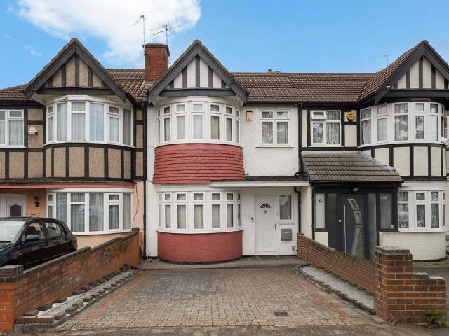 3 bedroom terraced house for sale