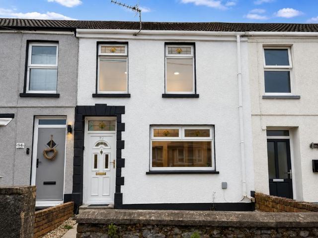 3 bedroom terraced house for sale
