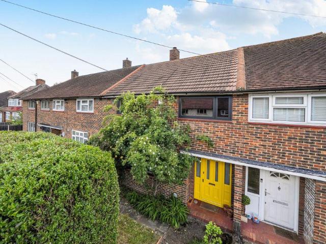 3 bedroom terraced house for sale
