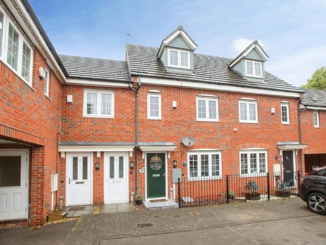 3 bedroom terraced house for sale