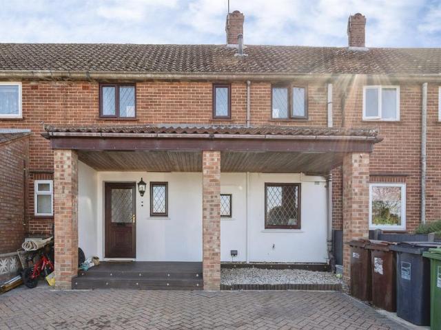 3 bedroom terraced house for sale