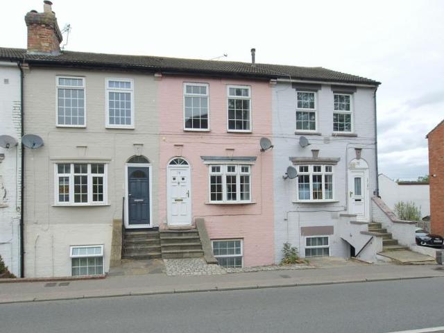 3 bedroom terraced house for sale
