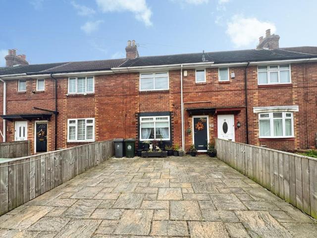 3 bedroom terraced house for sale