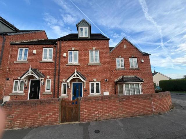 3 bedroom terraced house for sale