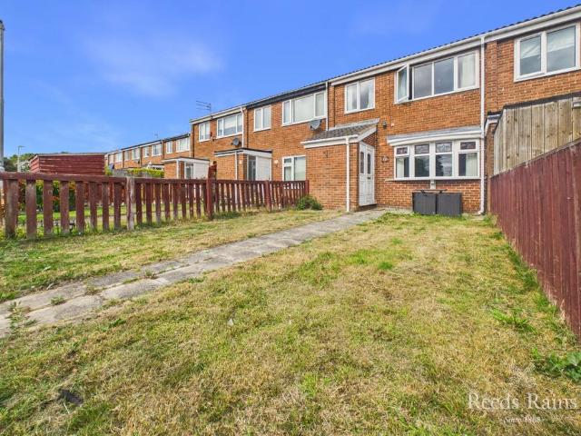 3 bedroom terraced house for sale