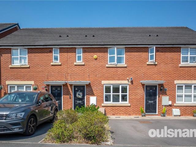 3 bedroom terraced house for sale