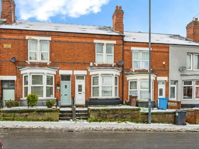 3 bedroom terraced house for sale