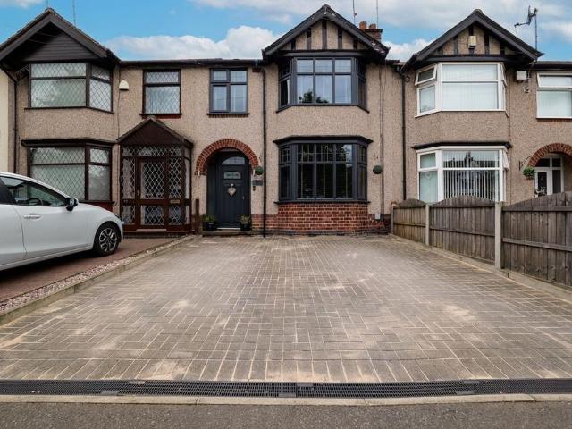 3 bedroom terraced house for sale