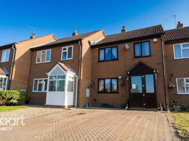 3 bedroom terraced house for sale