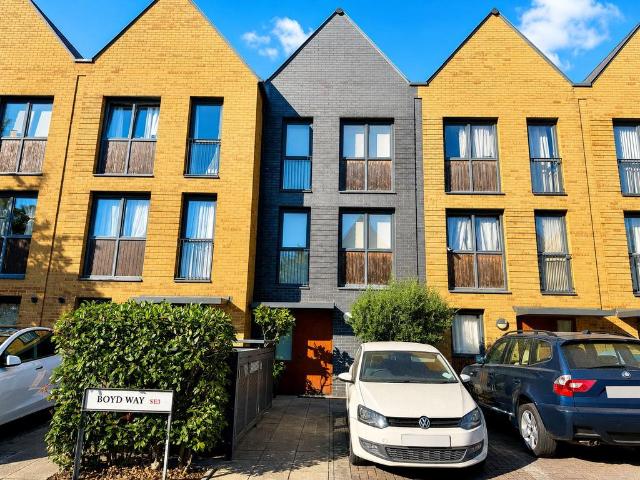 3 bedroom terraced house for sale