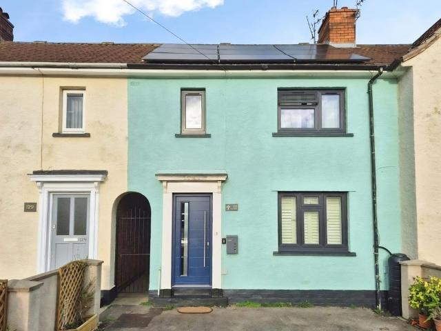 3 bedroom terraced house for sale