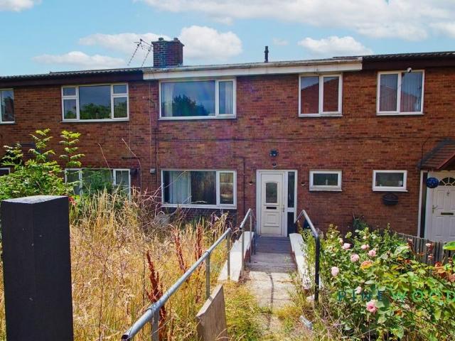 3 bedroom terraced house for sale