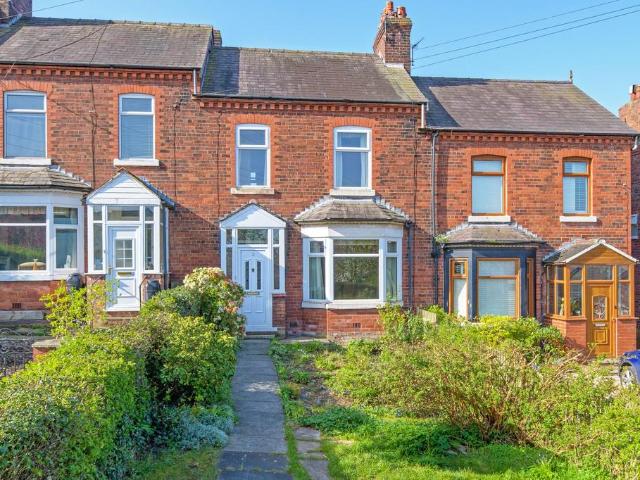 3 bedroom terraced house for sale