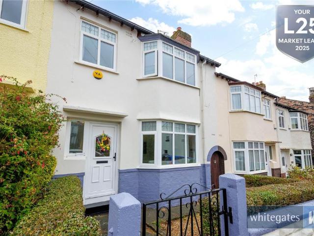 3 bedroom terraced house for sale