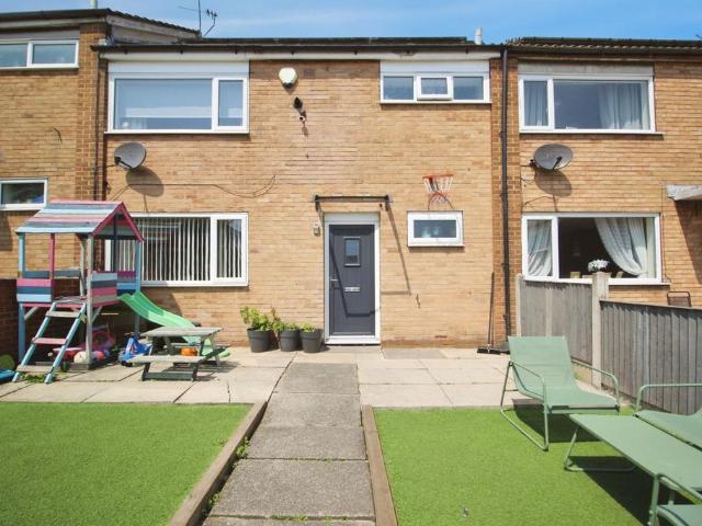 3 bedroom terraced house for sale