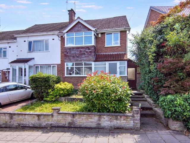 3 bedroom terraced house for sale
