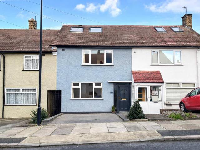 3 bedroom terraced house for sale