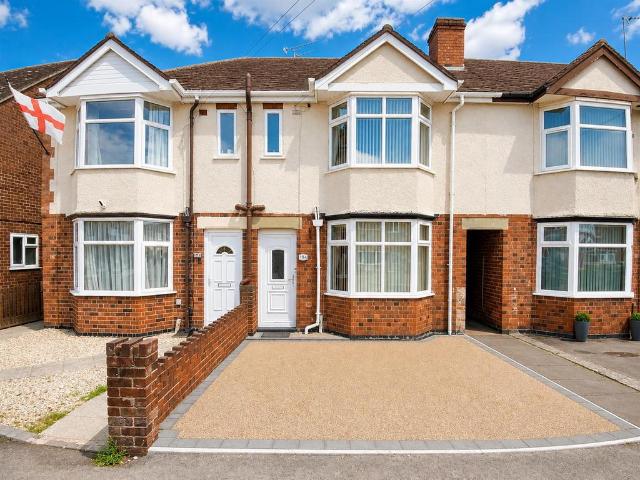 3 bedroom terraced house for sale