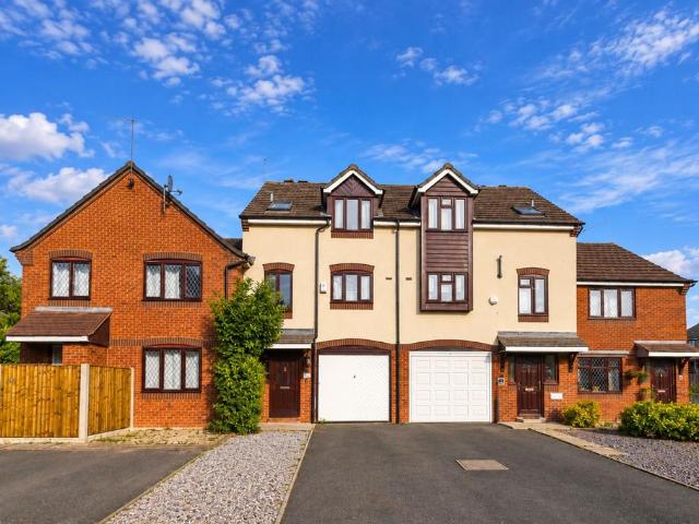 3 bedroom terraced house for sale
