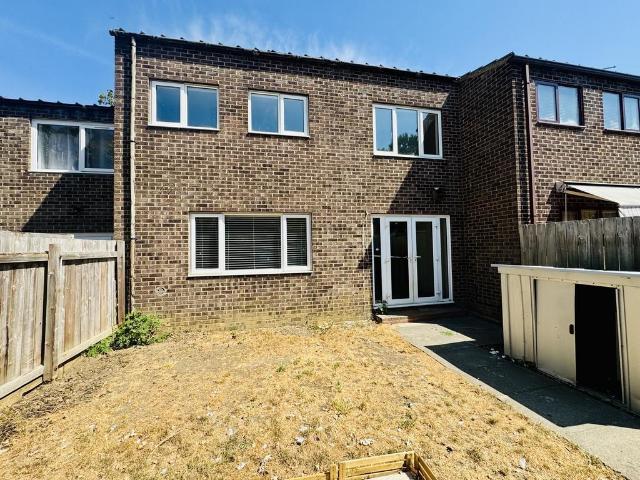 3 bedroom terraced house for sale