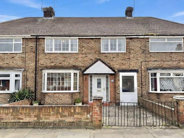 3 bedroom terraced house for sale