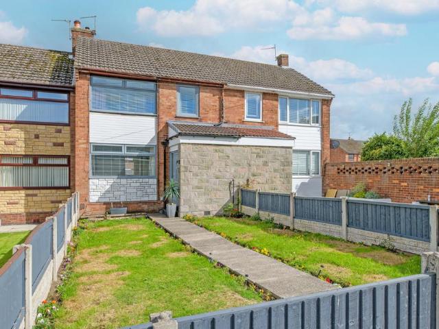 3 bedroom terraced house for sale