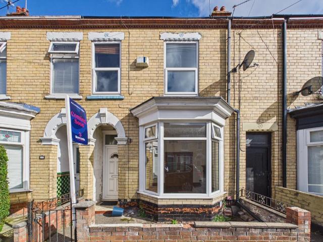 3 bedroom terraced house for sale