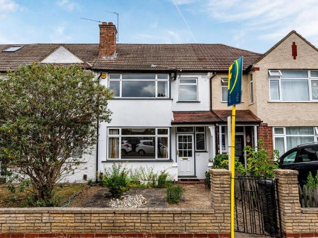 3 bedroom terraced house for sale