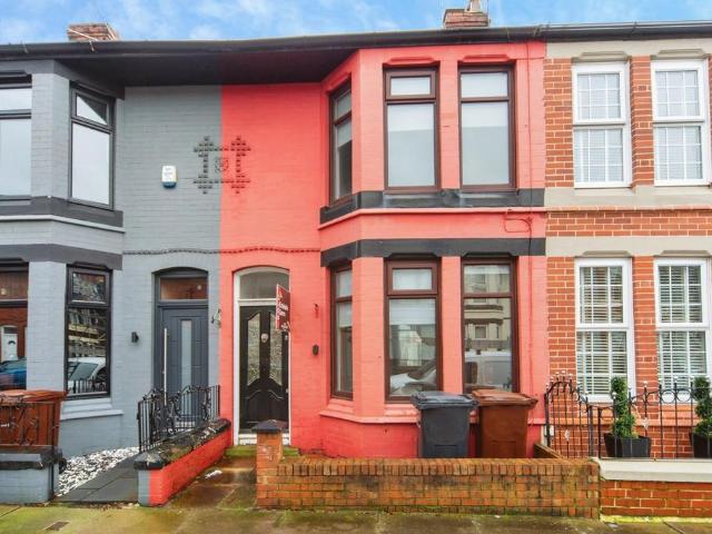 3 bedroom terraced house for sale