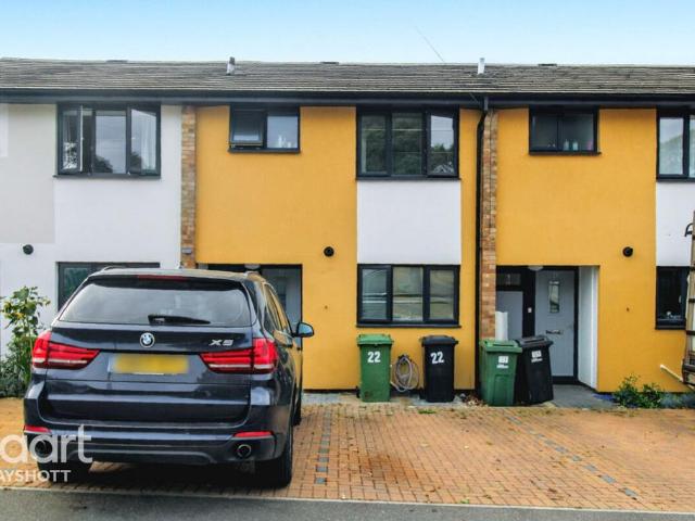 3 bedroom terraced house for sale