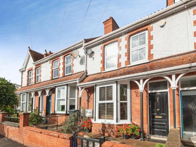 3 bedroom terraced house for sale