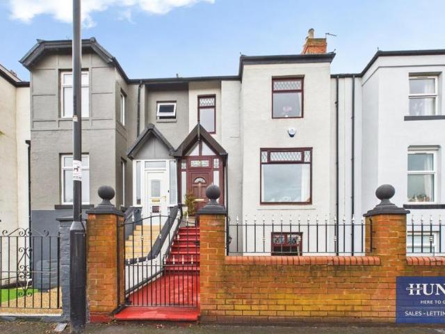 3 bedroom terraced house for sale