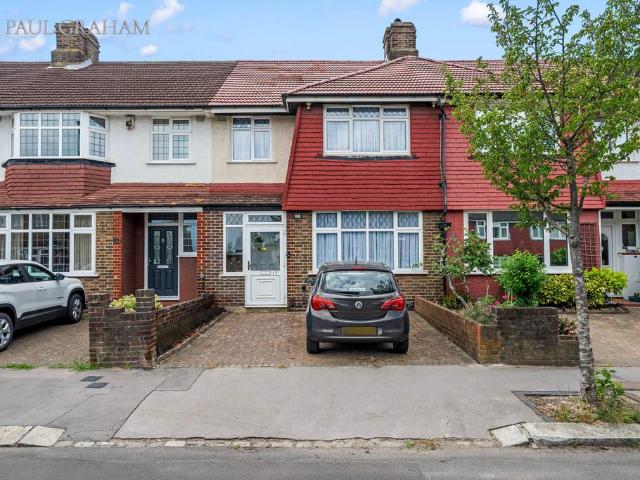 3 bedroom terraced house for sale