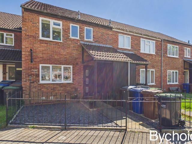 3 bedroom terraced house for sale