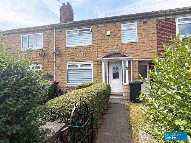 3 bedroom terraced house for sale