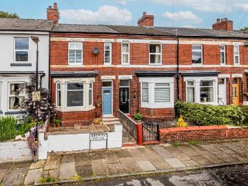3 bedroom terraced house for sale