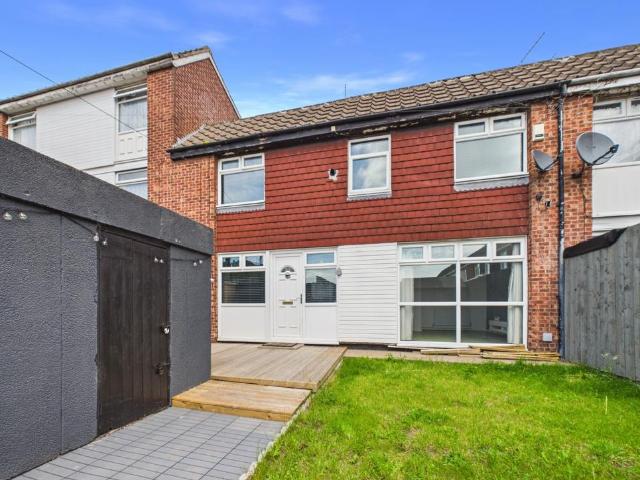 3 bedroom terraced house for sale
