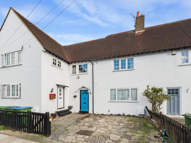 3 bedroom terraced house for sale