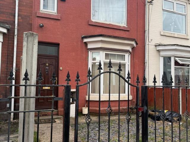 4 bedroom terraced house for sale