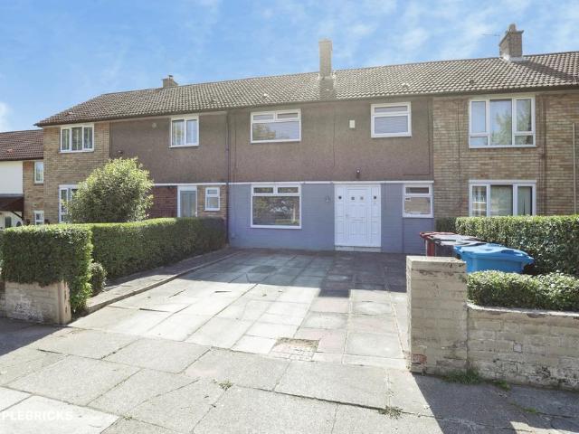 3 bedroom terraced house for sale