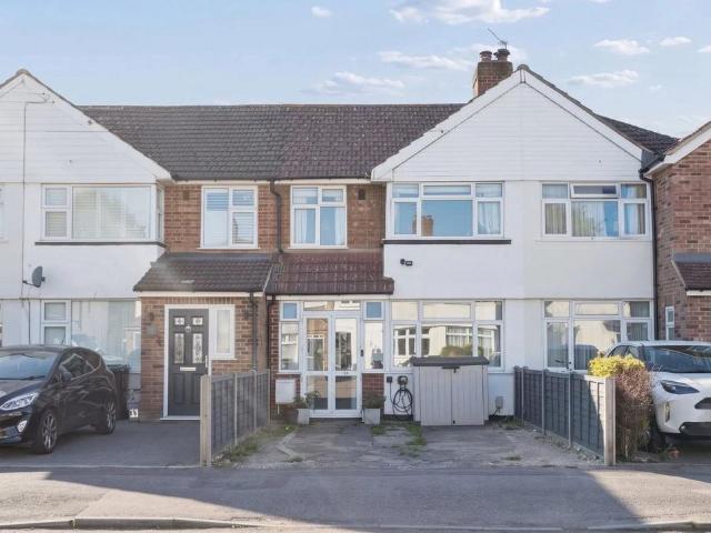 3 bedroom terraced house for sale