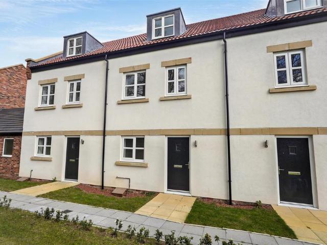 3 bedroom terraced house for sale