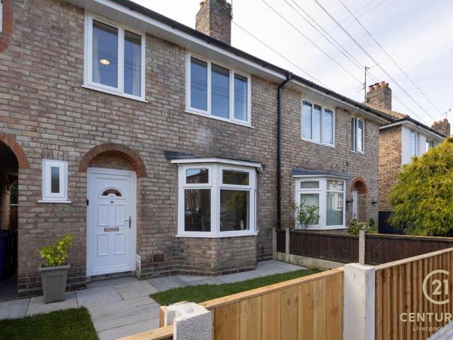 3 bedroom terraced house for sale