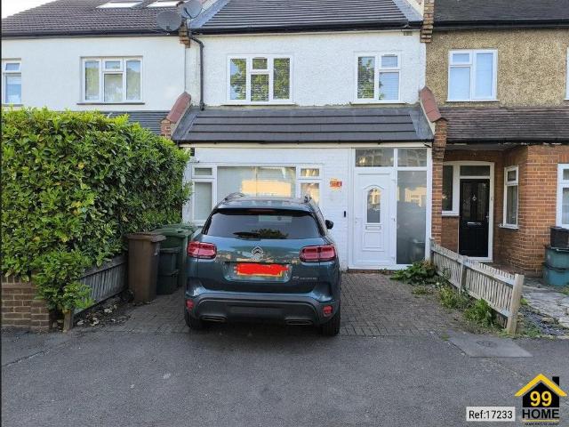 3 bedroom terraced house for sale