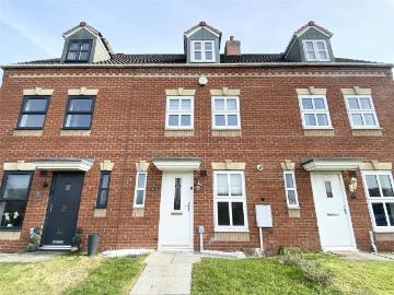 3 bedroom terraced house for sale