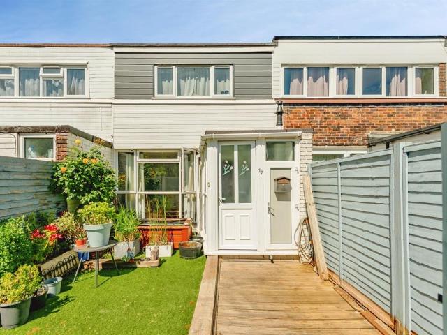 3 bedroom terraced house for sale