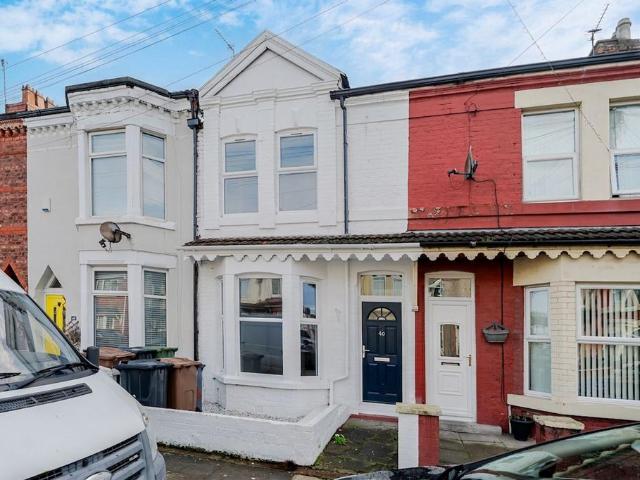 3 bedroom terraced house for sale