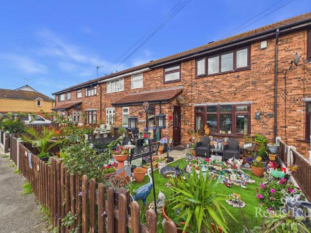 3 bedroom terraced house for sale