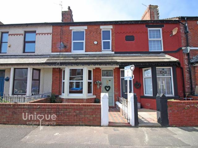 3 bedroom terraced house for sale