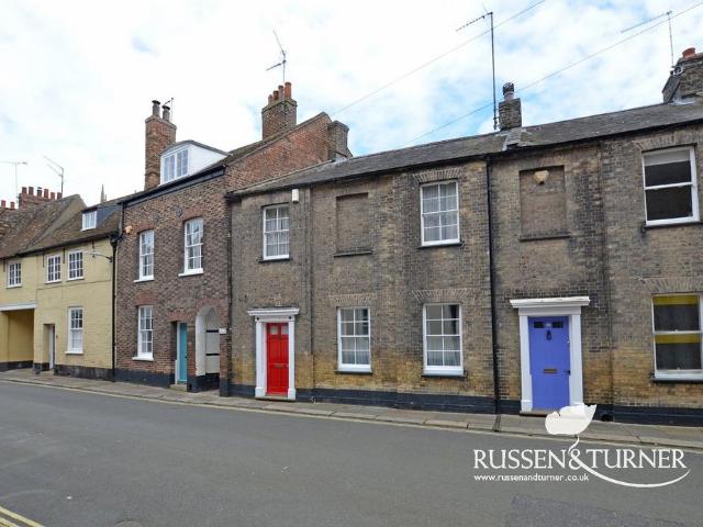 3 bedroom terraced house for sale